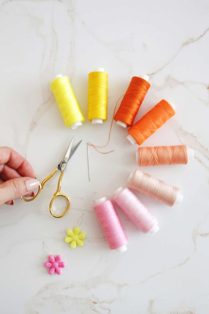 How to Thread a Needle (4 Easy Ways!)